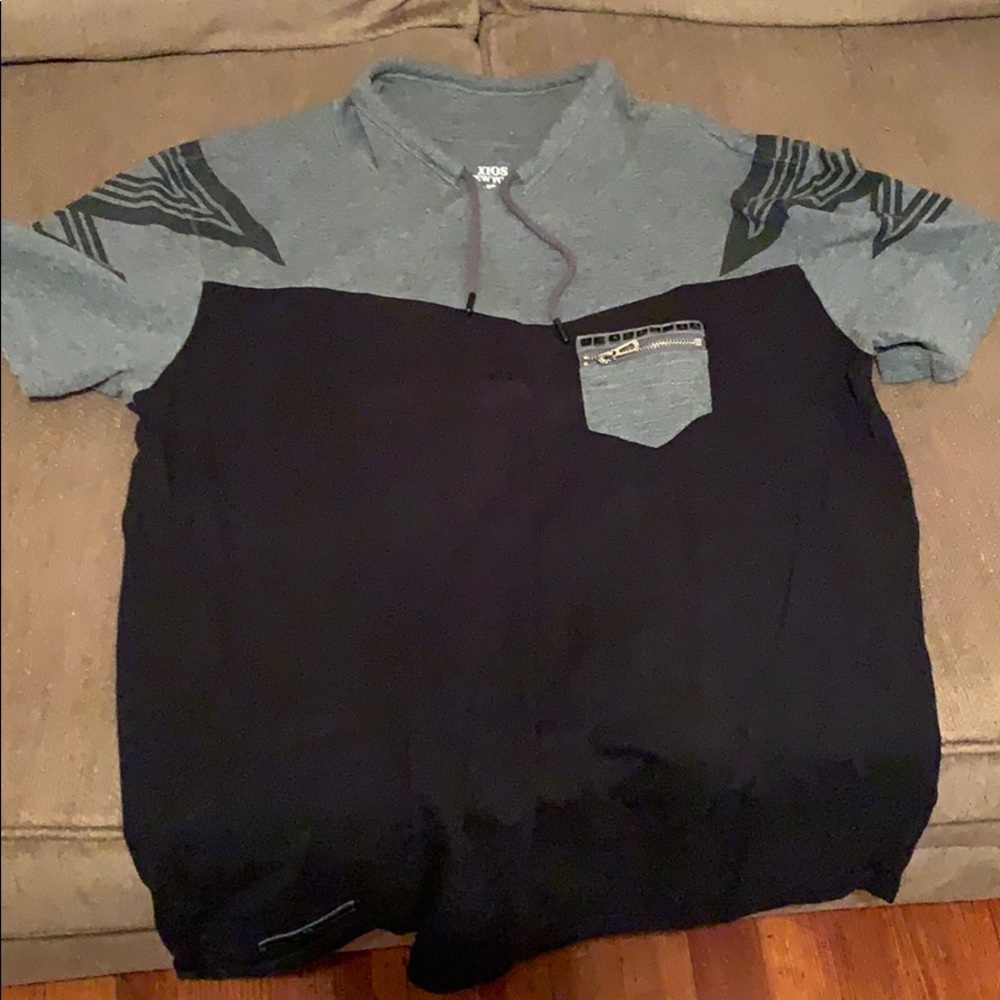 Shirt/pull over